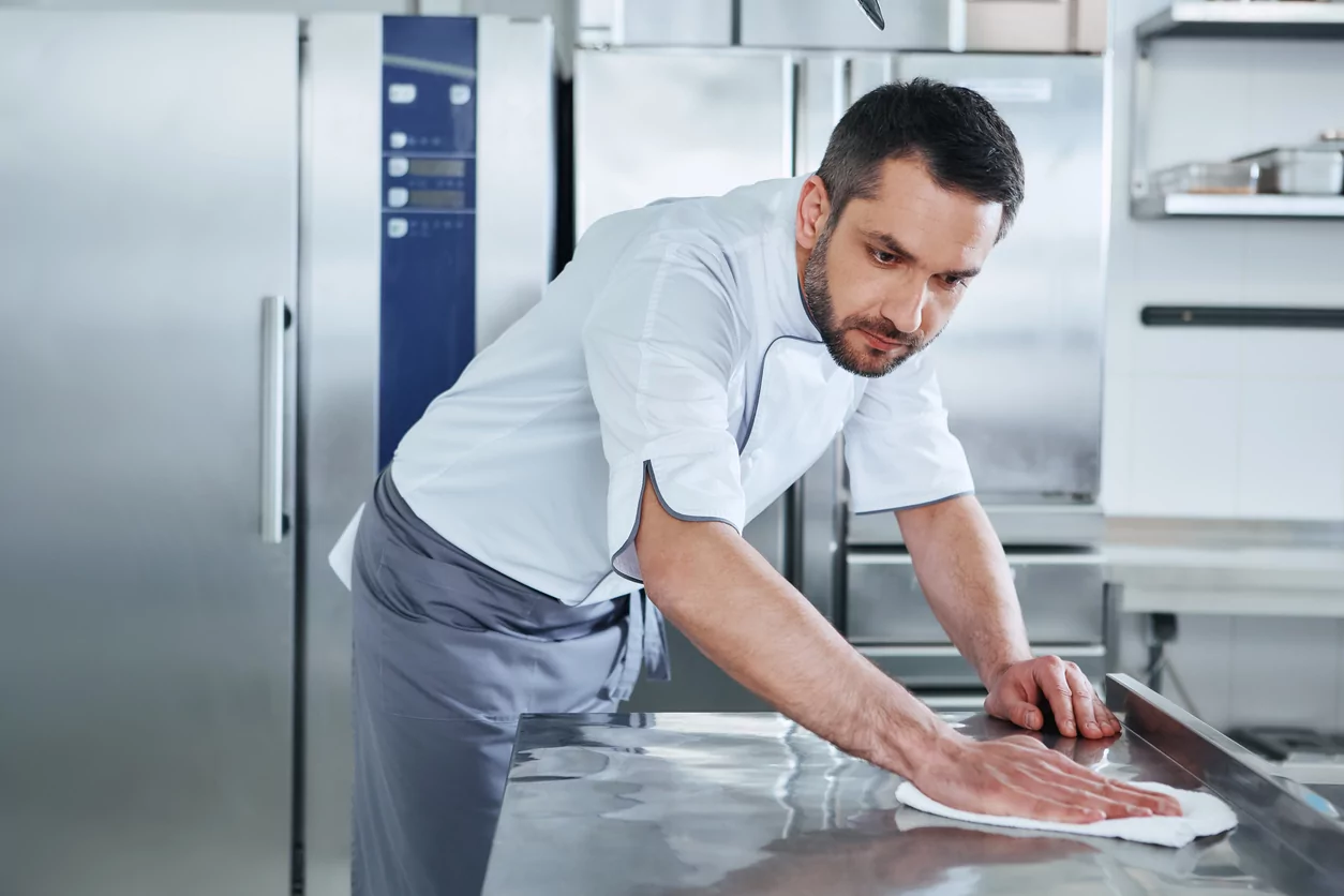 Hygiène en cuisine : les réflexes qui protègent